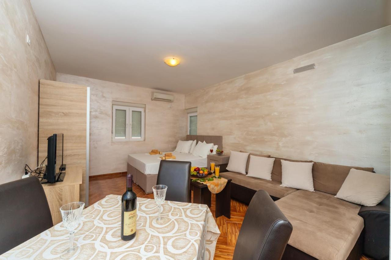 Aparthotel Stijovic Bar Bagian luar foto