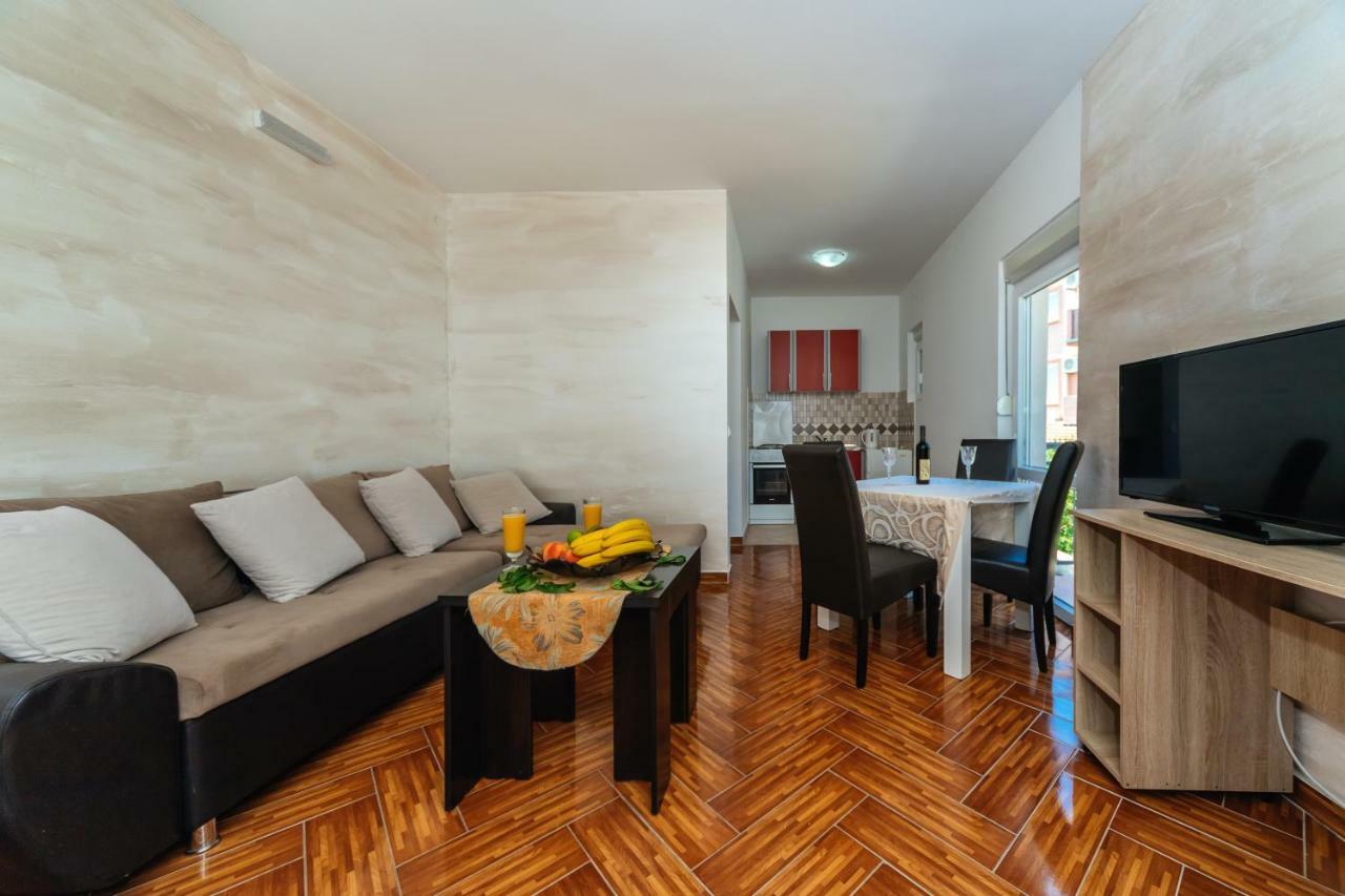 Aparthotel Stijovic Bar Bagian luar foto